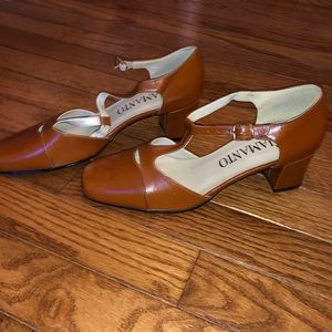 SIAMANTO Brown Chunky Strap Heels